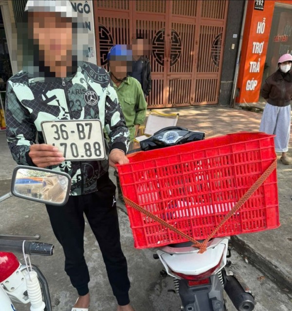 Thanh Hoá: Xác minh, xử phạt 30 triệu đồng một shipper vi phạm nhiều lỗi giao thông